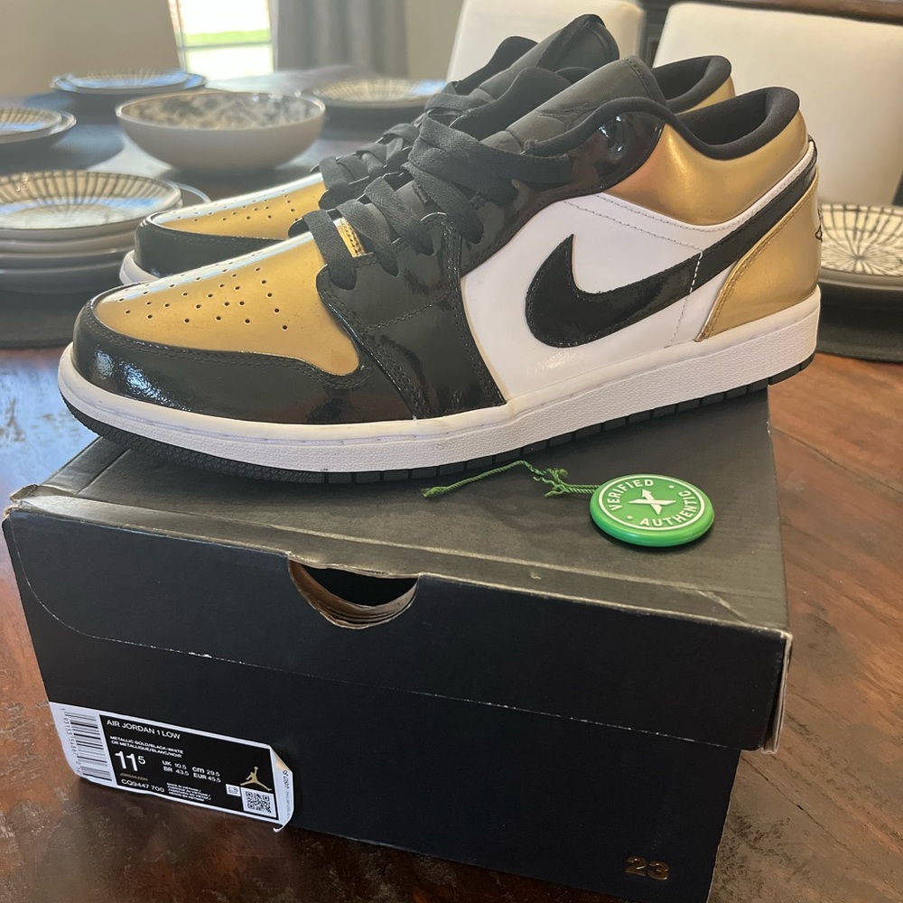 Jordan 1, Low dunk Gold toe!